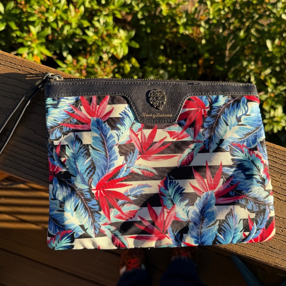 EUC Tommy Bahama Siesta Key Waterproof Striped Clutch